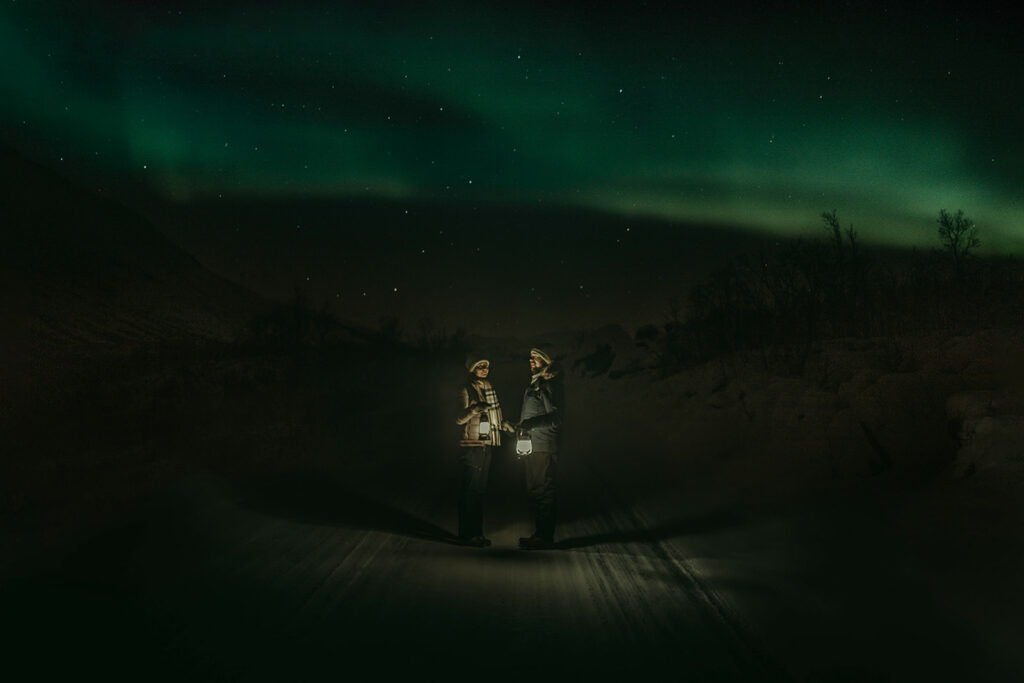 Proposing under the Northern Lights